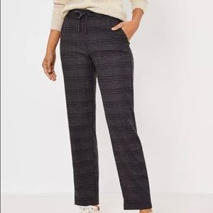 ✨Loft (NWOT) Tapered Pull On Pants In Flannel✨
